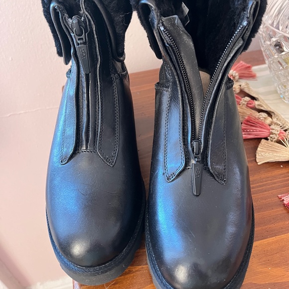UGG Women's - Picture 4 of 14